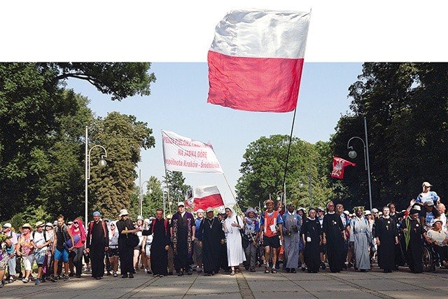 Pielgrzymi idący co roku na Jasną Górę nie mają wątpliwości, że przed cudownym obrazem Matki Bożej można wyprosić wiele łask.