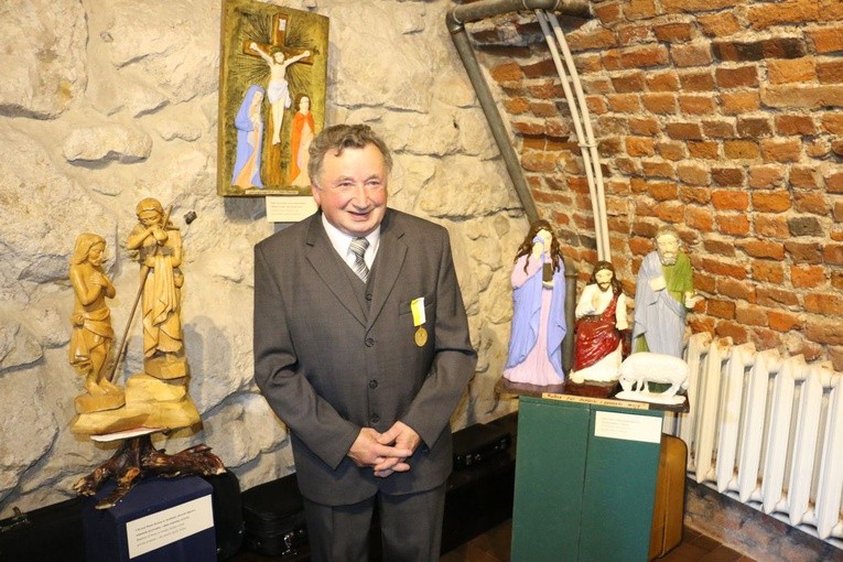 Wystawa rzeźb Józefa Wrony