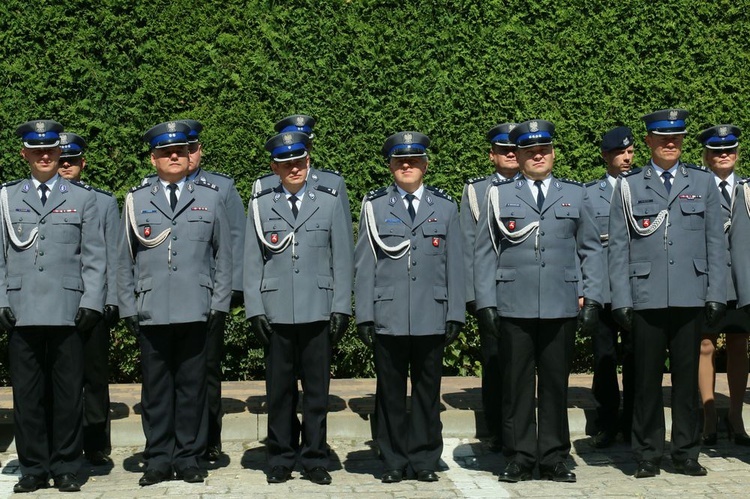 Ślubowanie nowych policjantów