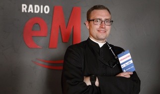 Ks. Wojciech Iwanecki: musimy mieć czas dla młodych