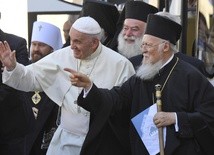 Franciszek w Bari: niech pokój zapanuje na Bliskim Wschodzie 