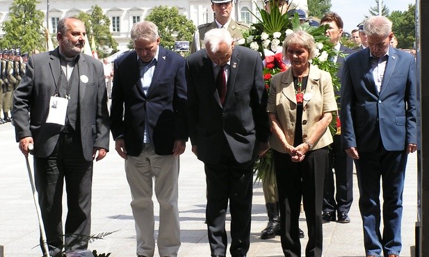 Ukraino, czemu nie pozwalasz pochować naszych matek i ojców?
