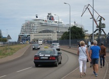 Statek "Mein Schiff 1" w gdyńskim porcie