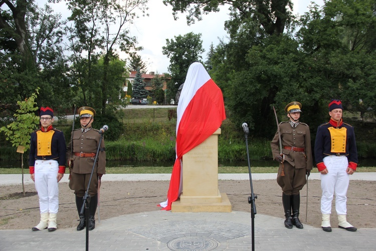 Odsłonięcie pomnika Jana Kozietulskiego w Skierniewicach