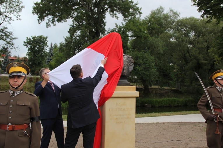 Odsłonięcie pomnika Jana Kozietulskiego w Skierniewicach
