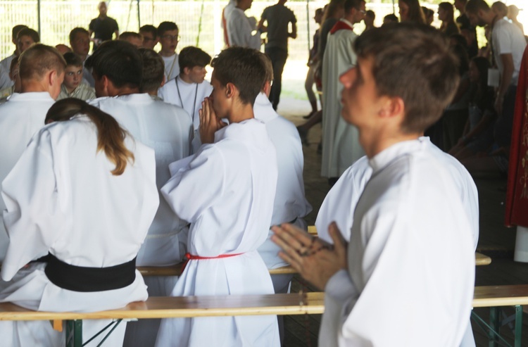 Bp Piotr Greger na Festiwalu Życia w Kokotku