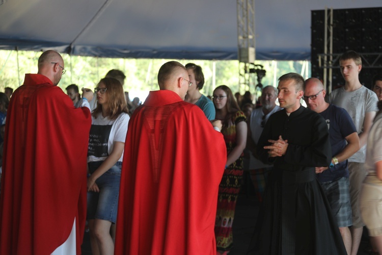 Bp Piotr Greger na Festiwalu Życia w Kokotku