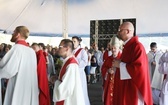 Bp Piotr Greger na Festiwalu Życia w Kokotku