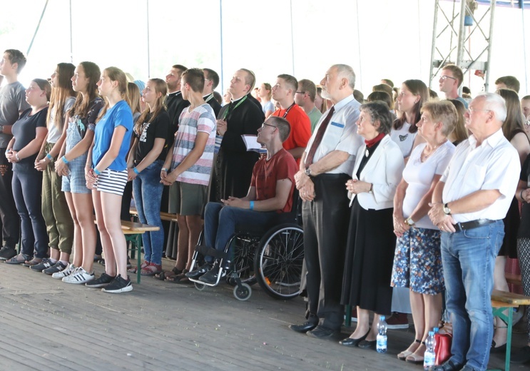 Bp Piotr Greger na Festiwalu Życia w Kokotku