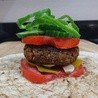 Fasolowy burger o wielu kolorach