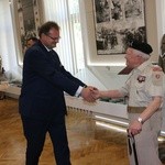 Wręczenie aktu awansu oficerskiego dla prof. Wojciechai Narębskiego