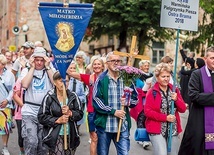 ▲	Pątnicy z Warmii ruszyli do Ostrej Bramy już po raz 28.