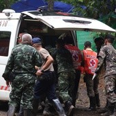 Z zalanej jaskini w Tajlandii uratowano wszystkich uwięzionych