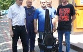 Kościół w Rydułtowach z nowym krzyżem i kapsułą 