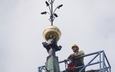 Kościół w Rydułtowach z nowym krzyżem i kapsułą 