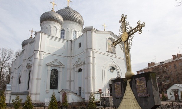Ukraina