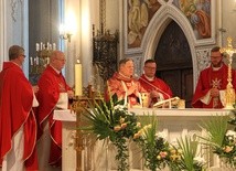 Wieczornej Eucharystii sprawowanej w 2. rocznicę śmierci abp. Zimowskiego przewodniczył bp Tomasik