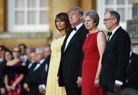 Trump skrytykował premier May
