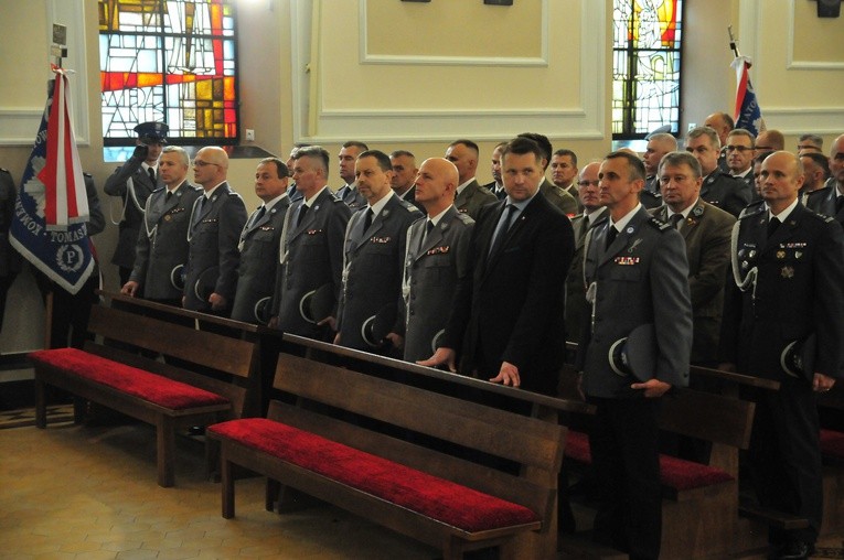 Święto Policji w Puławach. Uroczystości w kościele garnizonowym