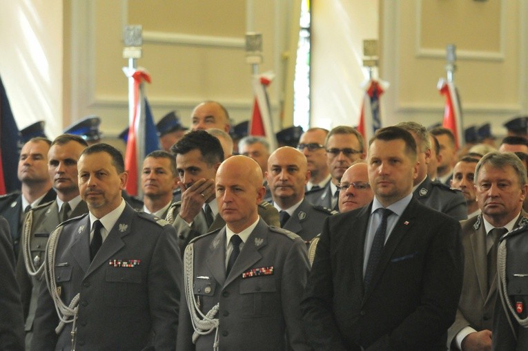 Święto Policji w Puławach. Uroczystości w kościele garnizonowym