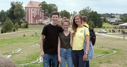 W strugach łask, w blasku chwały