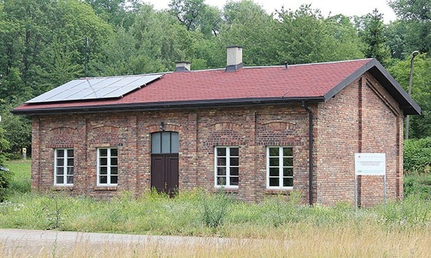 W pierwszym wyremontowanym domu mogą już zamieszkać sieroty z opiekunami.