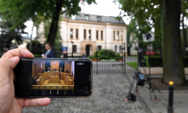 TK: Prezydent może skorzystać z prawa łaski przed prawomocnym skazaniem