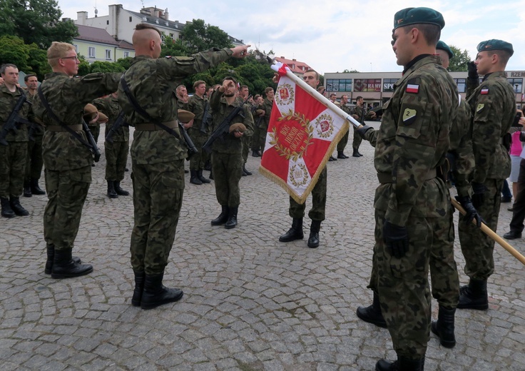 Przysięga terytorialsów w Płocku