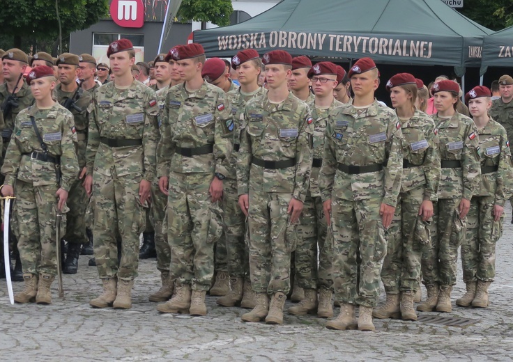 Przysięga terytorialsów w Płocku