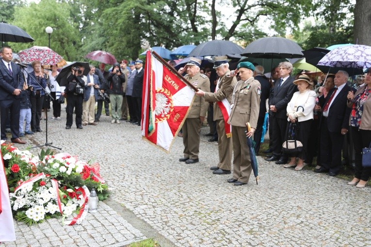 Odsłonięcie w Bielsku-Białej pomnika ofiar ludobójstwa z Wołynia