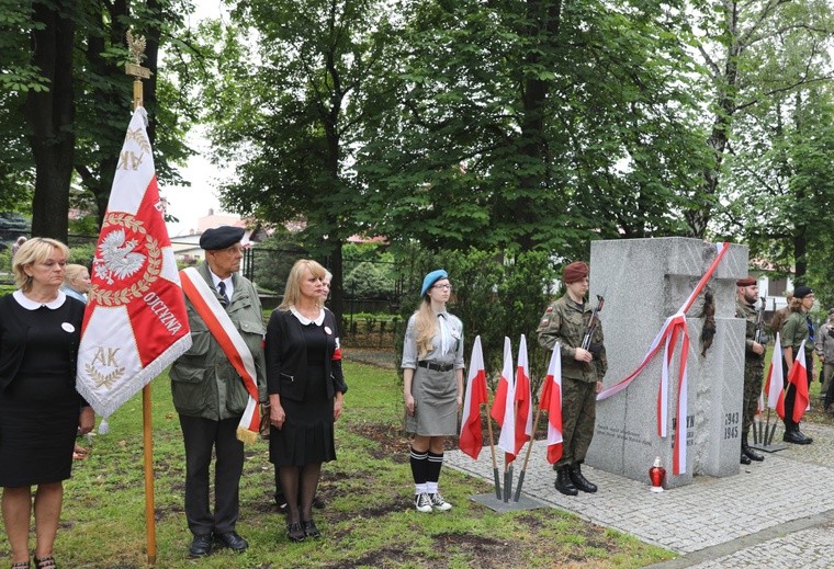 Odsłonięcie w Bielsku-Białej pomnika ofiar ludobójstwa z Wołynia