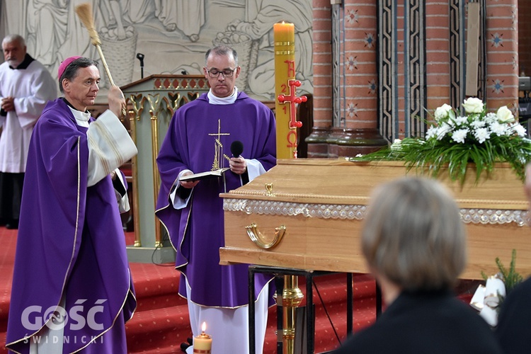 Pogrzeb s. Cherubiny Czerwińskiej w Bielawie