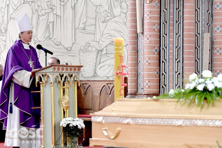 Pogrzeb s. Cherubiny Czerwińskiej w Bielawie