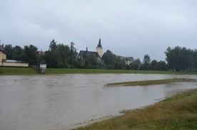 Opady trwają, szkody rosną