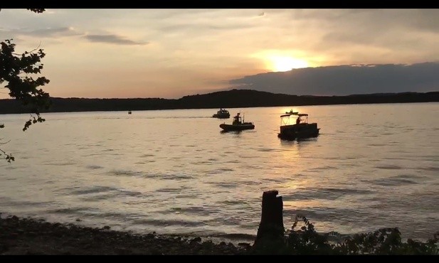 Osiem osób zginęło w wypadku łodzi z turystami w stanie Missouri