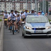 Policjanci w drodze na Jasną Górę.