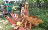 Czy widzieliście pszczołę NAJ...  to zobaczcie, ta pszczoła jest największa w na Śląsku,  największa w Polsce a może nawet NAJwiększa w świecie? ... a że to tylko z drewna ? to nic ale za to jaka duża.