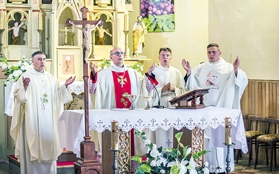 Mszy św. przewodniczył bp Janusz Ostrowski.