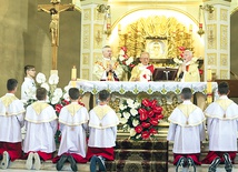 ▲	Uroczystej Eucharystii przewodniczył ks. kan. Jan Goryl.