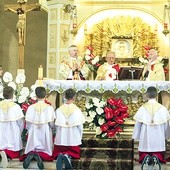 ▲	Uroczystej Eucharystii przewodniczył ks. kan. Jan Goryl.