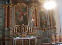 ▲	Kościół św. Wawrzyńca to dziś jedyna pamiątka po biskupie, który w 1230 r. wybrał to miejsce na swoją letnią rezydencję.