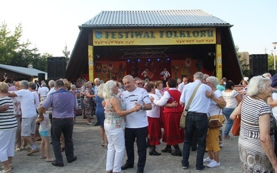 Ludowy festiwal w Iłży