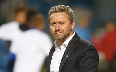 Zdaniem wielu krytyków Jerzy Brzęczek jest zbyt mało doświadczony, by objąć posadę trenera reprezentacji.