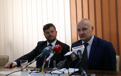 Do składania wniosków zachęcają Jerzy Zawodnik (z lewej) i Marcin Gierczak
