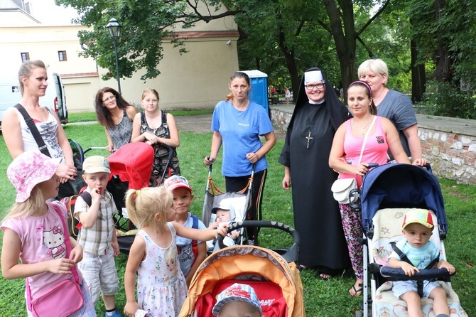 Piknik rodzinny pod Oknem Papieskim