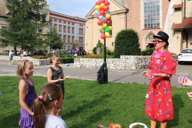 Piknik rodzinny pod Oknem Papieskim