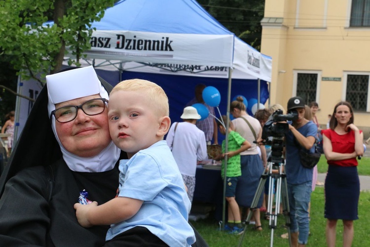 Piknik rodzinny pod Oknem Papieskim