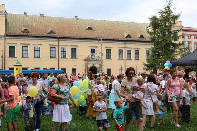 Piknik rodzinny pod Oknem Papieskim