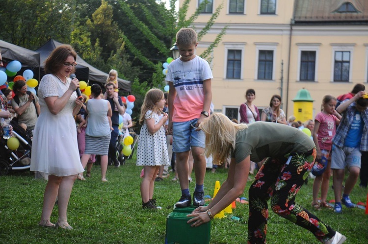 Piknik rodzinny pod Oknem Papieskim Cz. 2