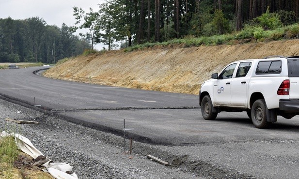 Droga Racibórz-Pszczyna: pierwszy asfalt